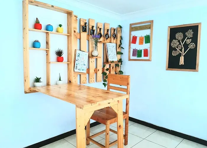 Villa Fifari - 5 Kamar Tidur, 3 Kamar Mandi