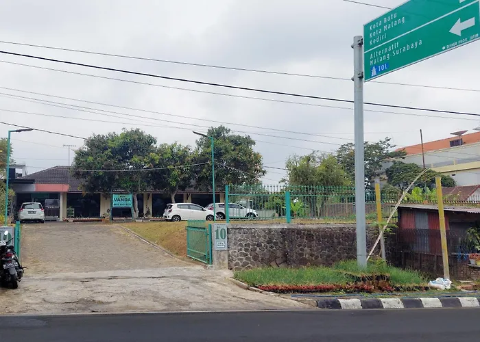 Vanda Villa Batu