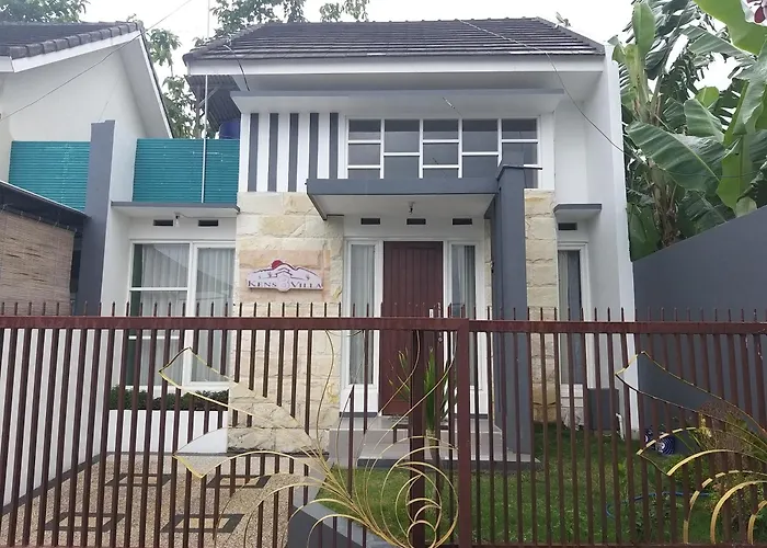 Ken'S Villa 8
